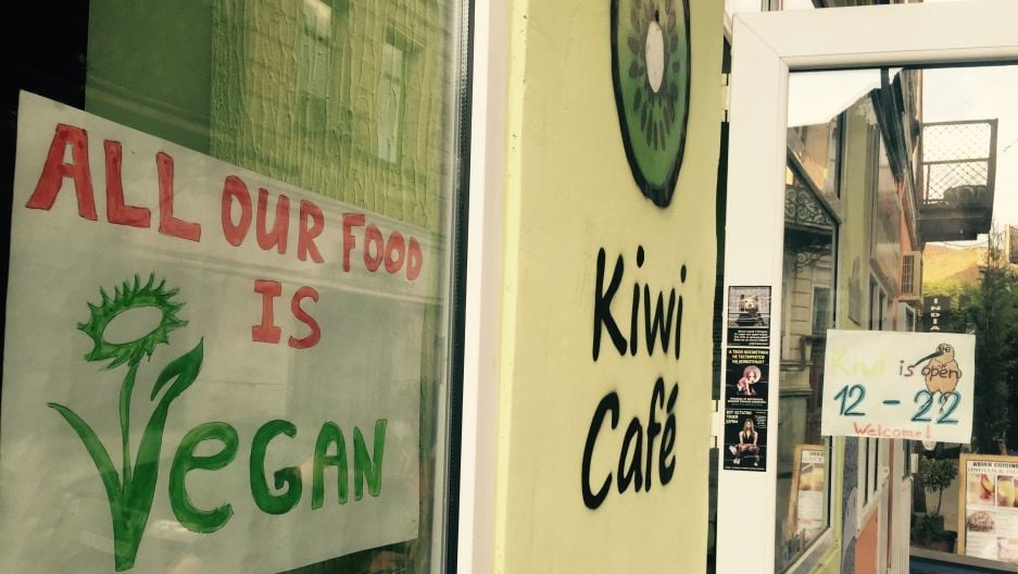 Kiwi Cafe vegan restaurant