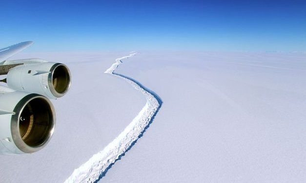 Iceberg The Size of Delaware Breaks Off Ice Shelf in Anarctica