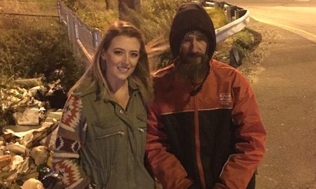 Homeless Man Spends Last $20 to Help Stranded Woman – And Never Expected This