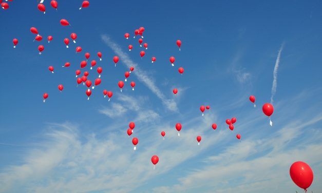 Rhode Island Town Bans Balloons to Help Save the Planet