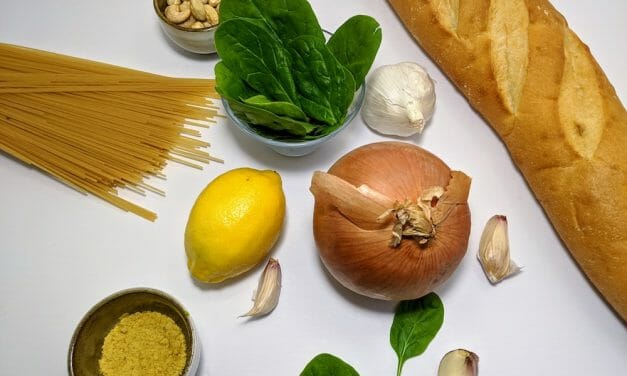 Recipe: Healthy, Easy Vegan Spinach Alfredo with Cauliflower Pasta and Garlic Bread